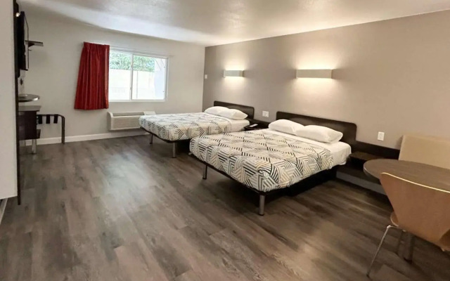Motel 6 Anaheim, CA