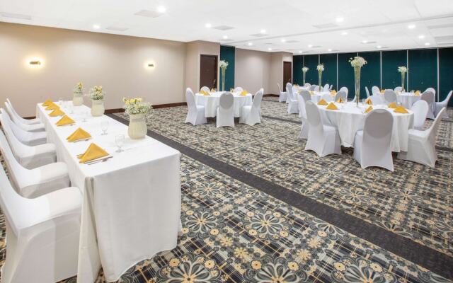 Baymont Inn & Suites Grand Rapids Near Downtown