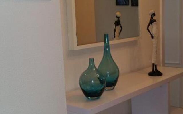 Becquer. Luminoso y amplio apartamento.Playa a 3km