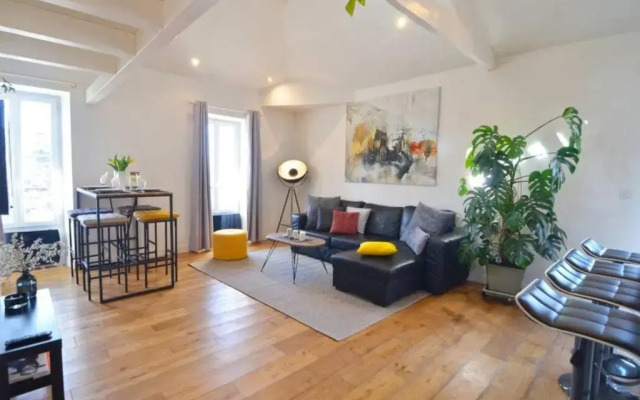 Duplex Elegant & Moderne - 3 chambres - Rooftop terrasse & Jacuzzi- Chélitz
