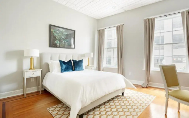 Sonder Baronne Manor