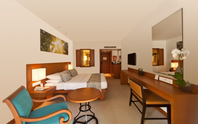 Woodlands Hotel & Resort