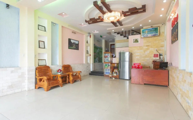 Phuong Hong Motel