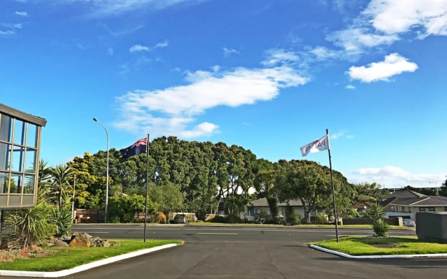 Ellerslie Palms
