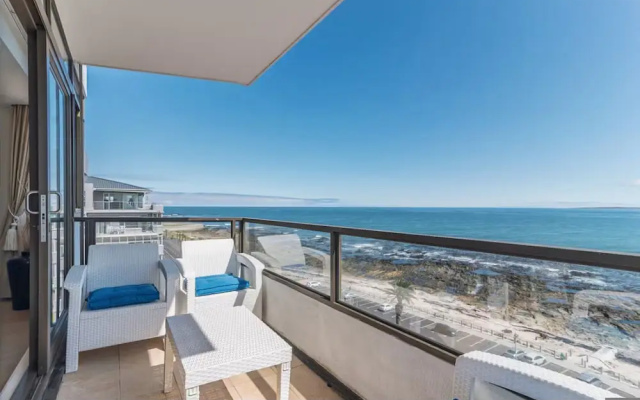 Secure One Bed Uninterrupted Ocean Views