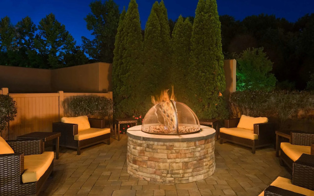 Courtyard By Marriott Danbury