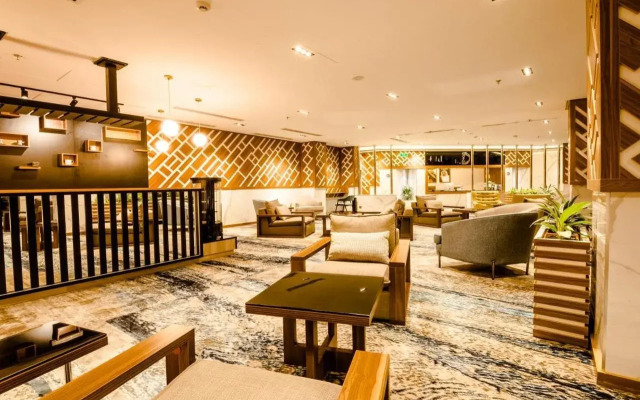 White Diamond Hotel Sari