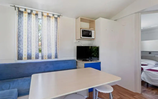 Classy Mobile Home in Banjole With Garden