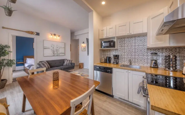 Remparts 2 Bed w Private Terrace & Sauna