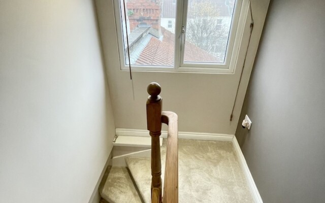 Homely and Modern Maisonette in Vibrant Bristol