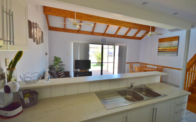 Blue Ocean Villa 2 - Kalbarri WA