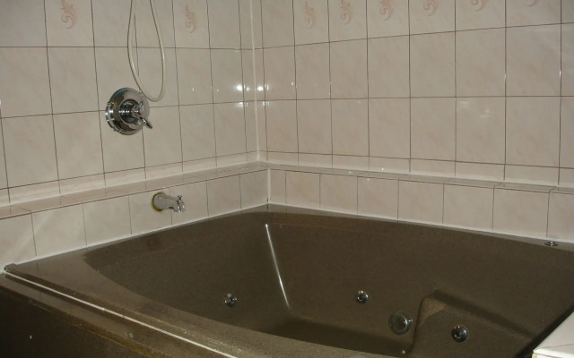 Rivera Inn & Suites Motel Pico Rivera