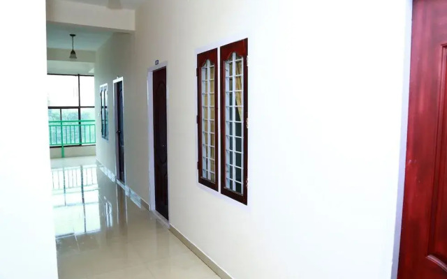 Oyo 15548 Mackal Residency