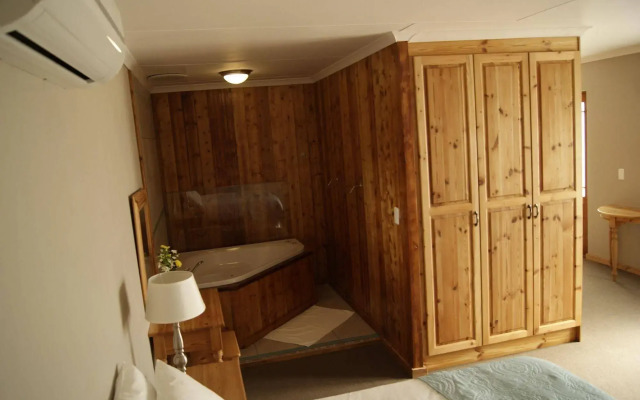 Mount Noah Lodge