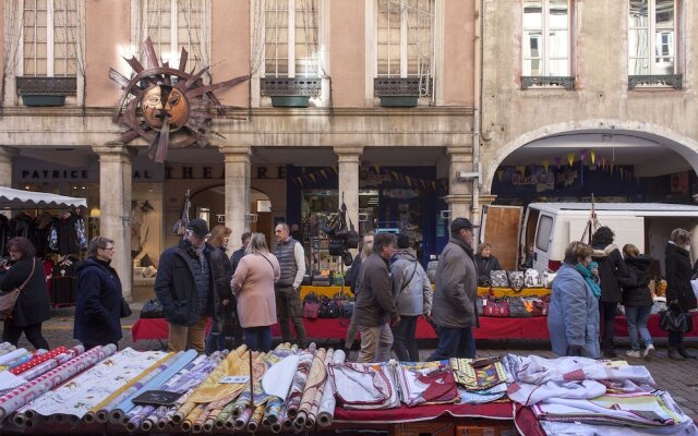 Appart Hotel Eugénie