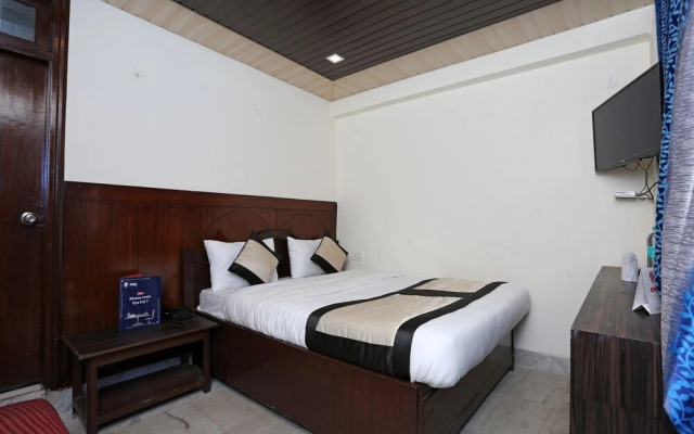 OYO 8991 near Mall Road