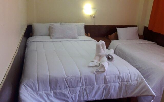 Yuri's Sanbleño II Hostel