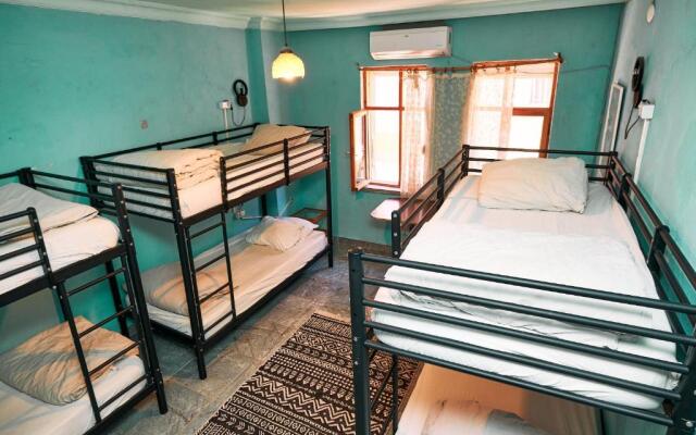 hostel vague