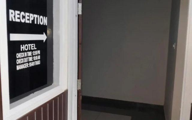 OYO 28196 Hotel Corbett Radiance