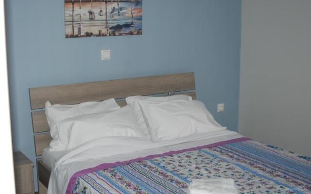 Soula's Sunshine Apartments