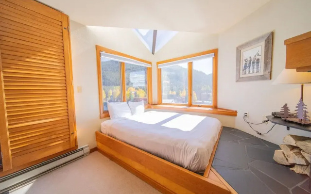 Lakeside 1495 by SummitCove Vacation Lodging