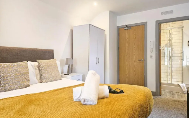Churchill Studio - 1 Bedroom Studio - Uplands