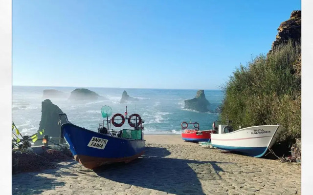 Almograve Beach Hostel
