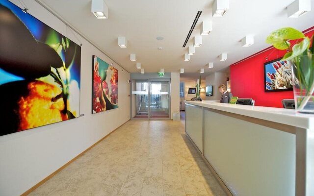 Mercure Milano Solari Hotel