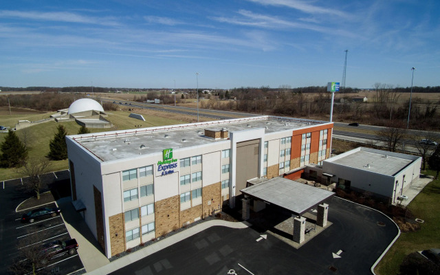 Holiday Inn Express & Suites Wapakoneta by IHG