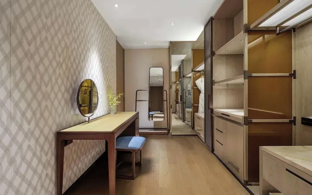 Vignette Collection Hangzhou Huaxia Center Hotel by IHG