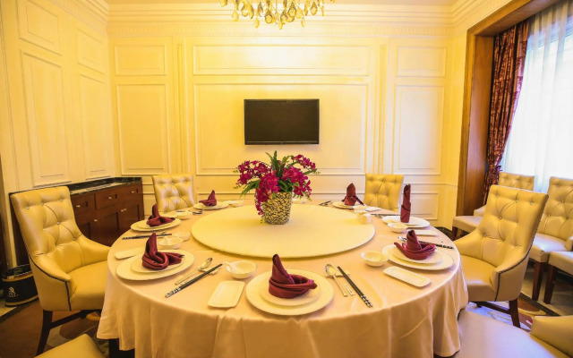 Huaxia Hotel