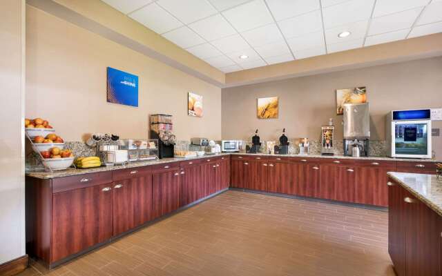 Comfort Suites Northlake