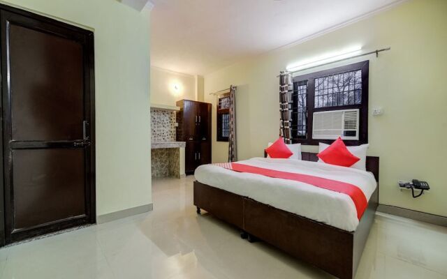 OYO 29270 Kamal Palace