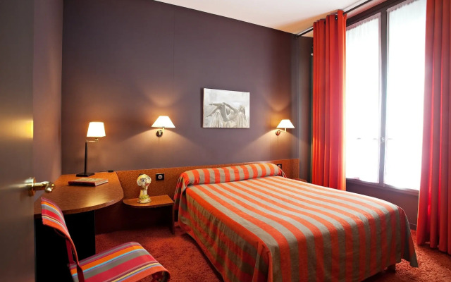 Globe et Cecil Hôtel