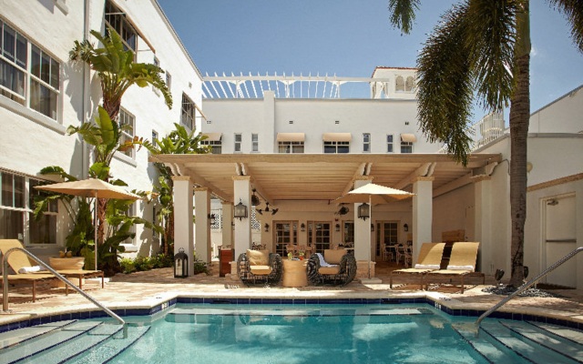 Blue Moon Hotel, Autograph Collection