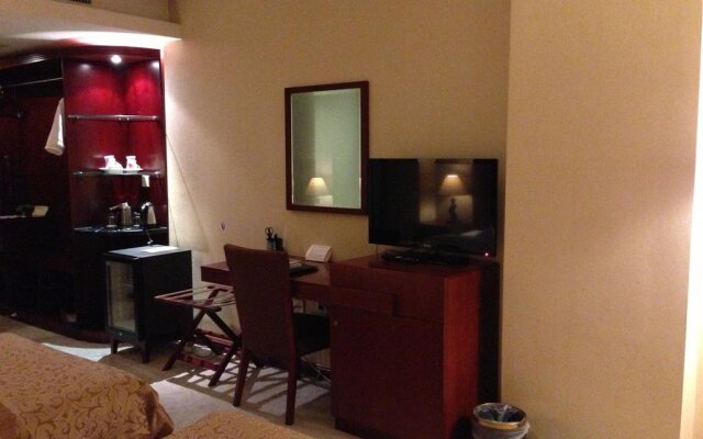 Eagle Canyon Hotel
