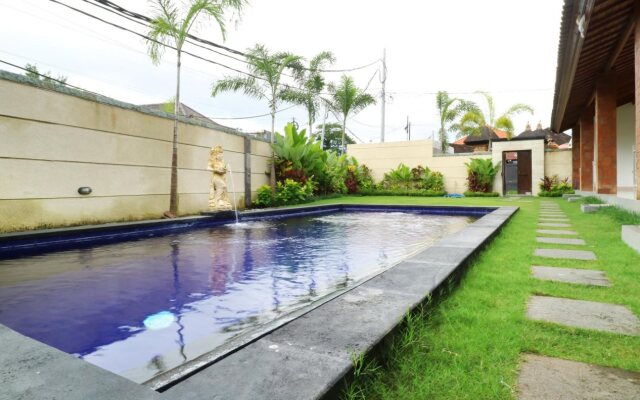 Aghasvina Guest House Canggu