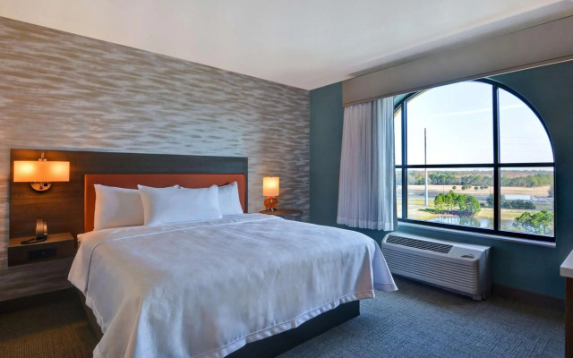 Home2 Suites by Hilton Orlando at Flamingo Crossings