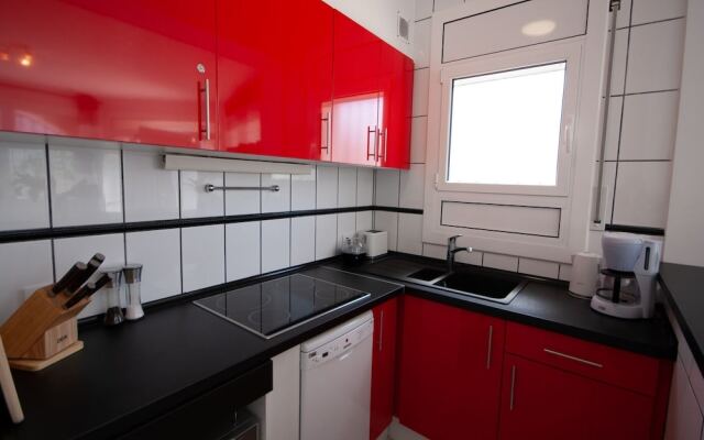 Beautiful Holiday Home for 4 With Private Swimming Pool