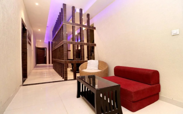 Azaad Lifestyle Hotel by OYO Rooms