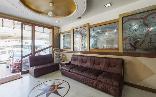 Hotel Aryaas Residence