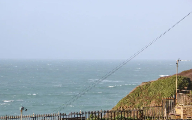 31 Cliff Edge