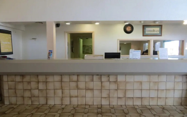 Premier Inns Metro Center