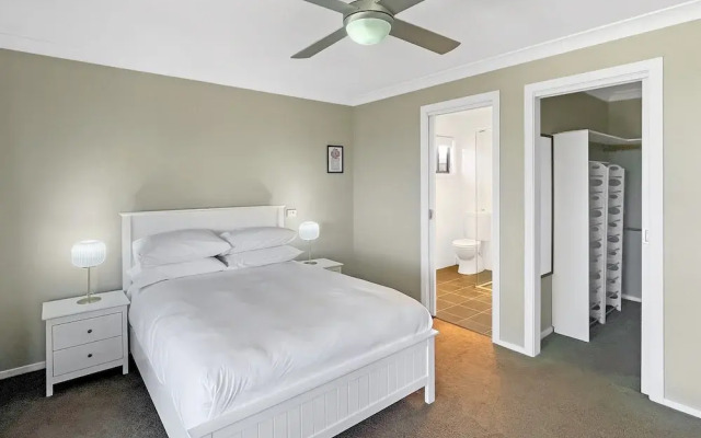 Coastal Upper-level Home With Pool Access