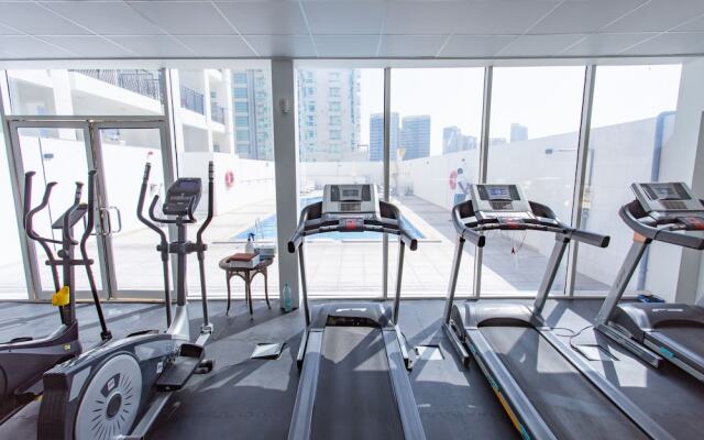 Lofty apt with panoramic view terrace