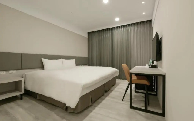 Gold Hotel