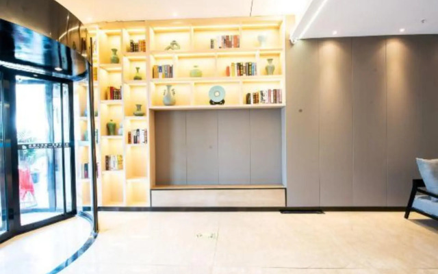 Yadu Business Hotel