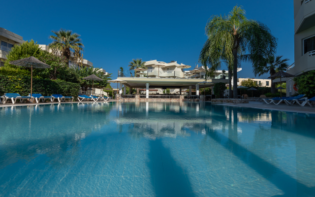 Poseidonia Hotel Apartments