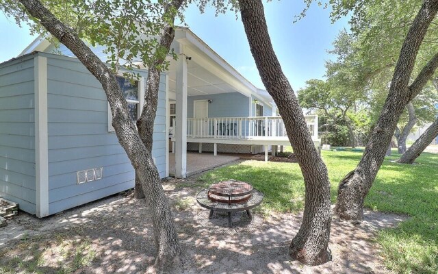 Seashell Memories 2 Bedroom Home by RedAwning