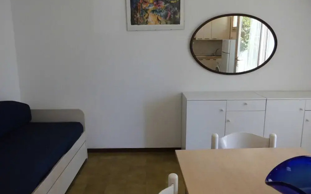 Beautiful Villa For 6 People-pool-tv-ac by Beahost Rentals